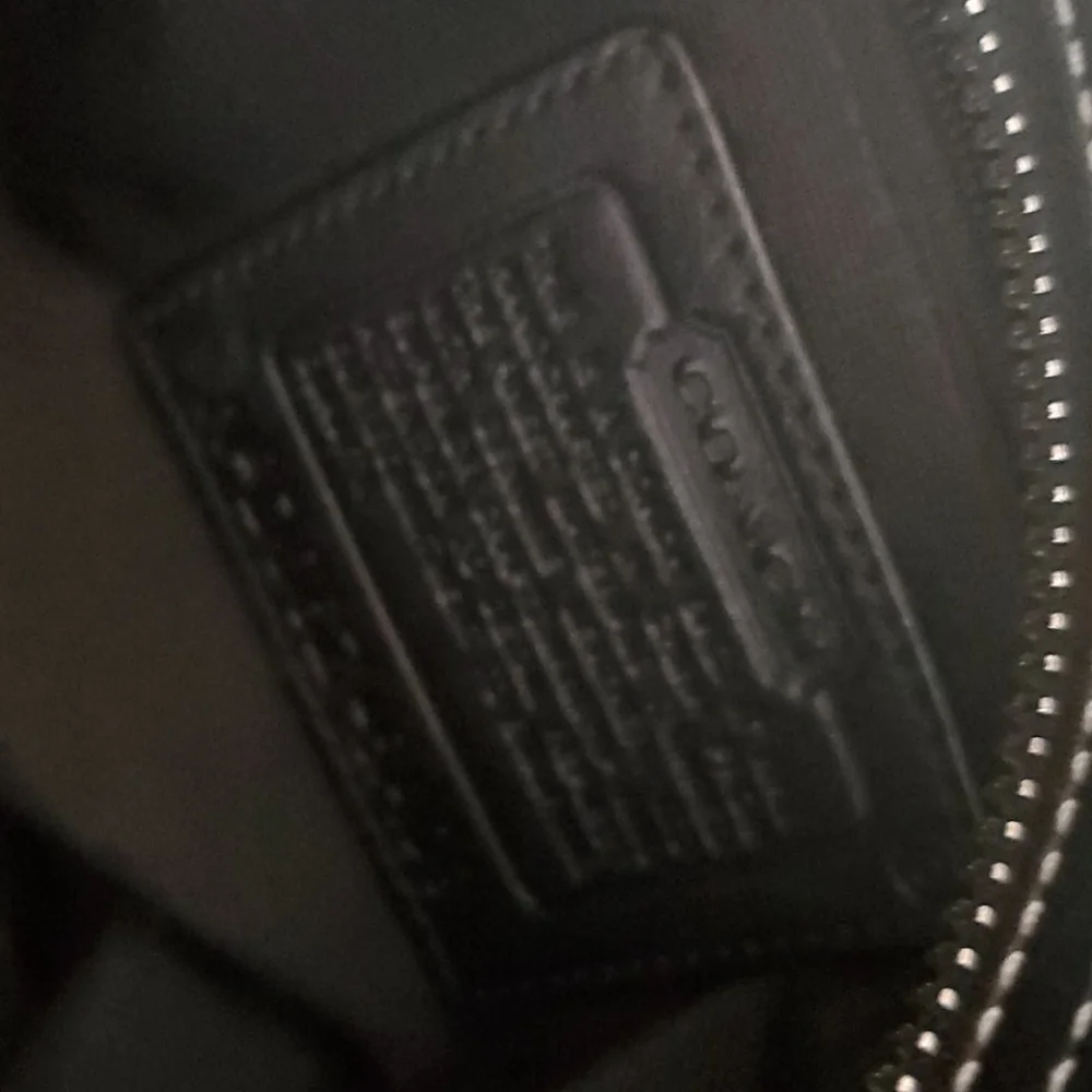 Euc Coach Soho leather Black Shoulder Bag Tote Purse